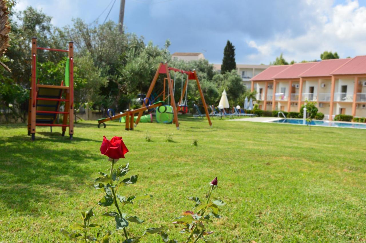 Aggelos Family Hotel Moraitika Exterior foto