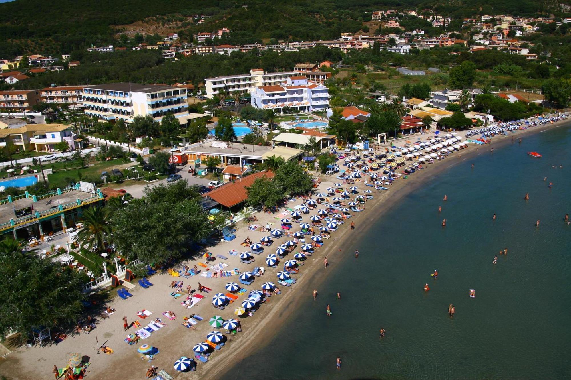 Aggelos Family Hotel Moraitika Exterior foto